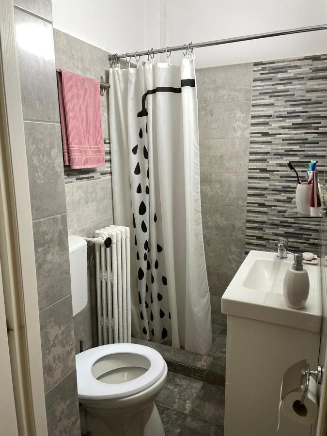 شقة Centru Charming New Apartament Piata Universitate بوخارست المظهر الخارجي الصورة